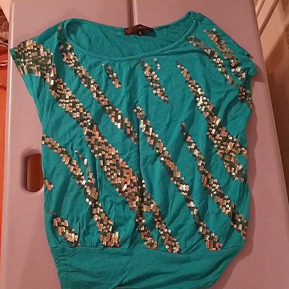 Juniors loose fitting tee